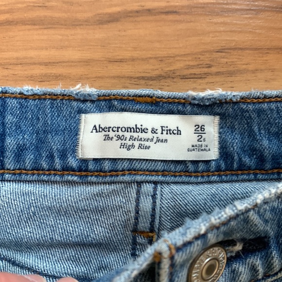 Abercrombie & Fitch 90s Relaxed High Rise Wide Leg Jean - Picture 2 of 2